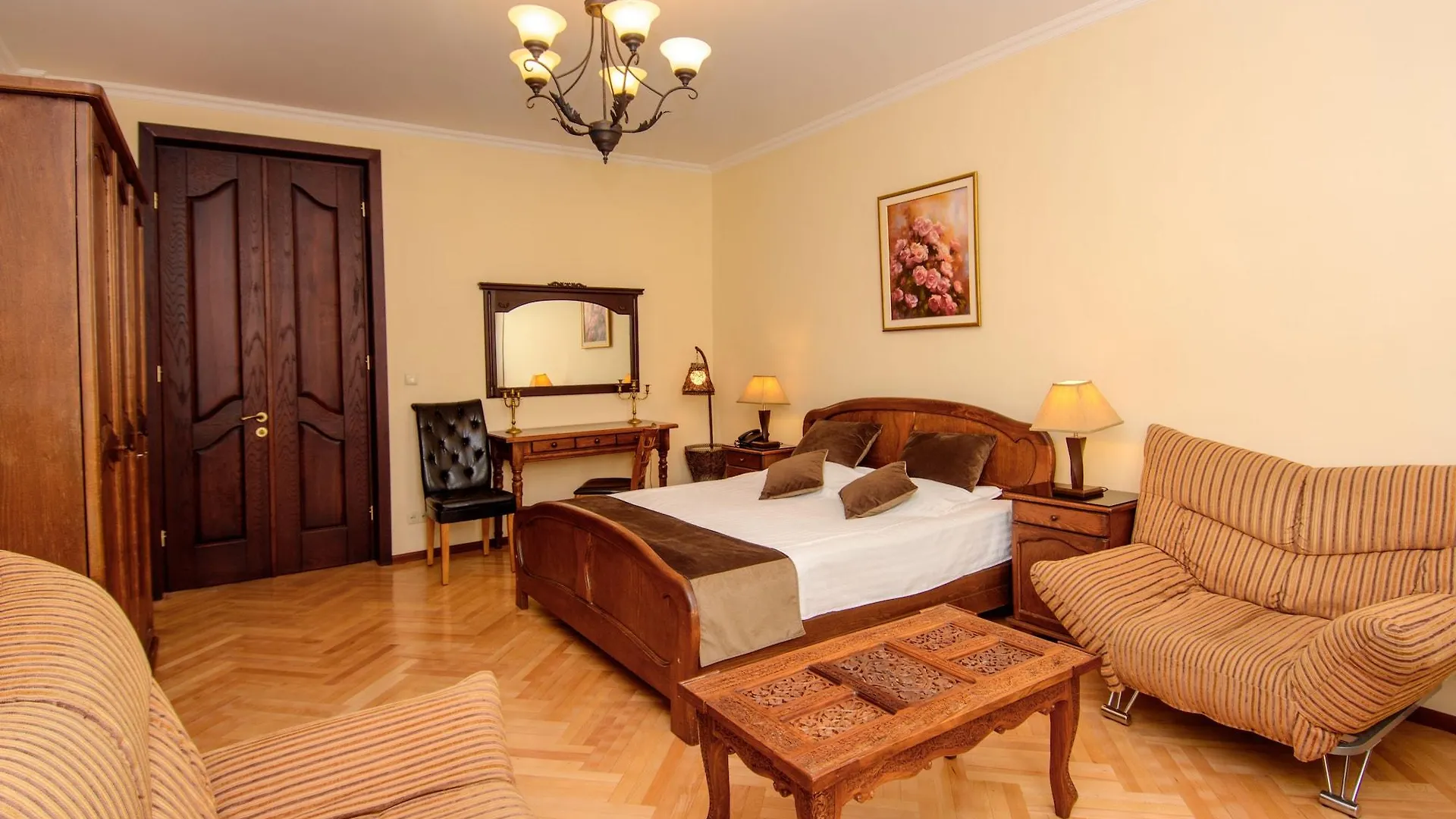 Hotel British House Tbilisi 4*,