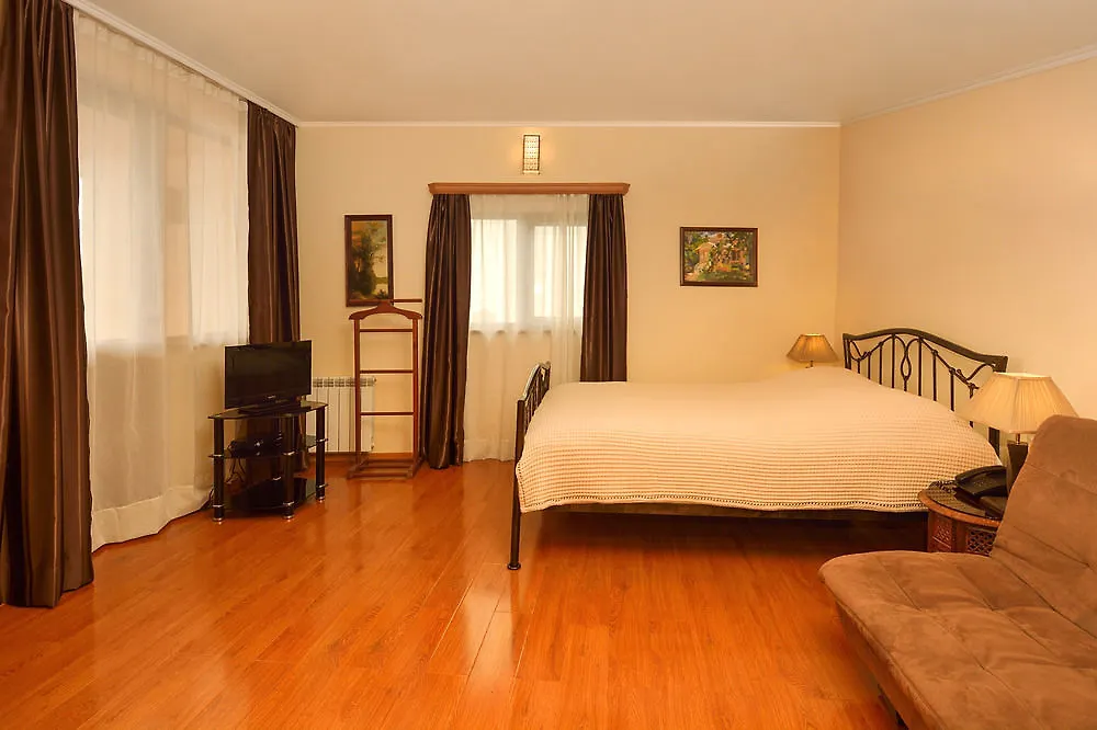 Hotel British House Tbilisi 4*,